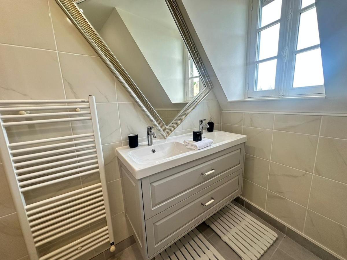 S Bayleved'Air Duplex Vue Chateau, Balneo Et Sauna Sedan Exterior photo